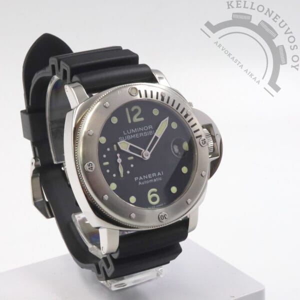 Panerai Luminor Submersible 44mm PAM00024 - Image 3