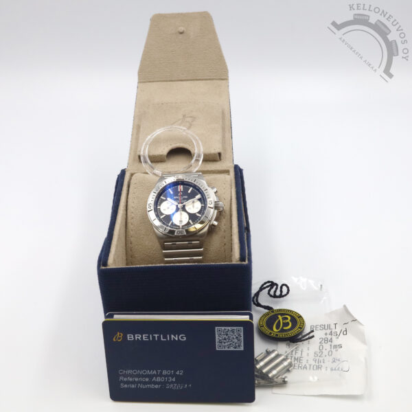 Breitling Chronomat B01 42 - Image 7