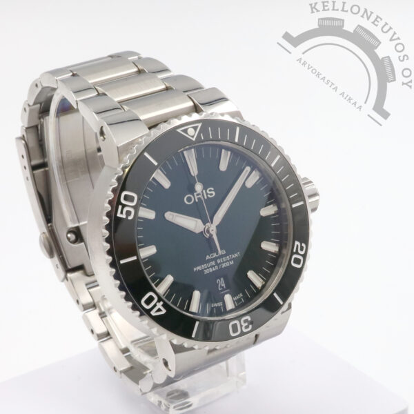 Oris Aquis Date Green - Image 3