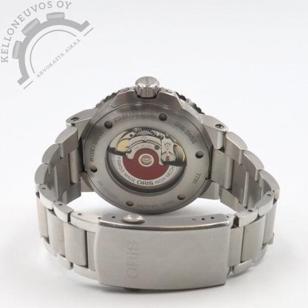Oris Aquis Date Green - Image 4