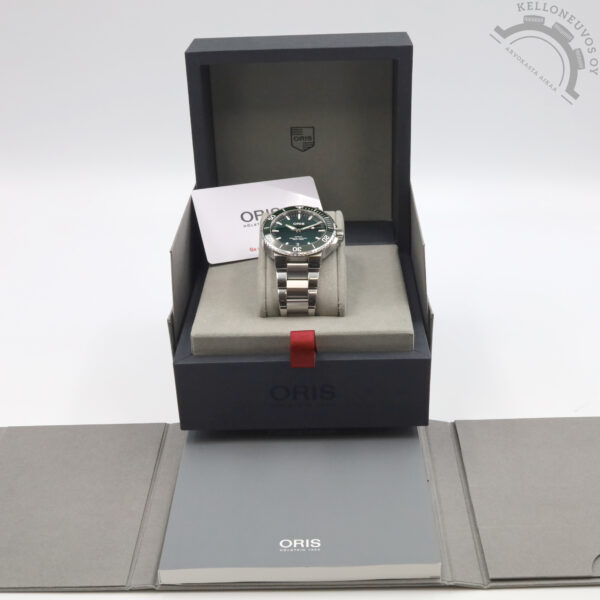 Oris Aquis Date Green - Image 7