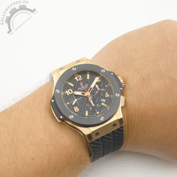 Hublot Big Bang Original Gold Ceramic 44mm - Image 6