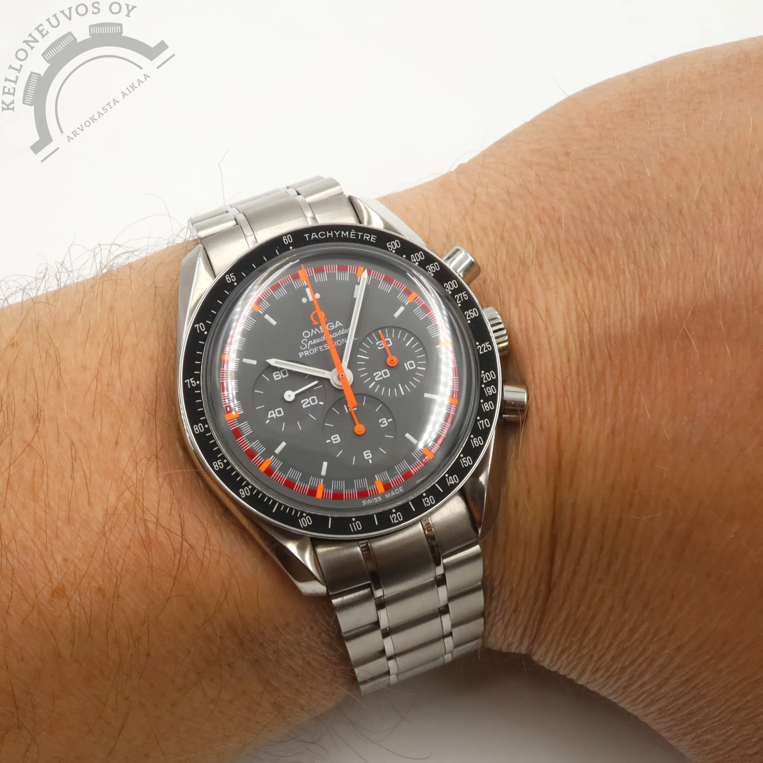 Omega Speedmaster Professional "Japan Racing" - kuva 6