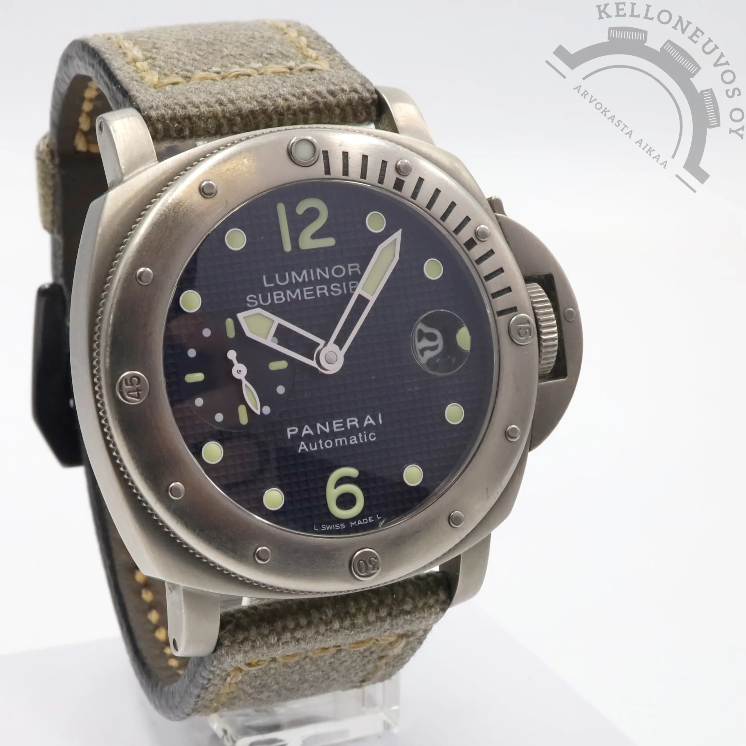 Panerai Luminor Submersible Titanium 44mm - Image 3