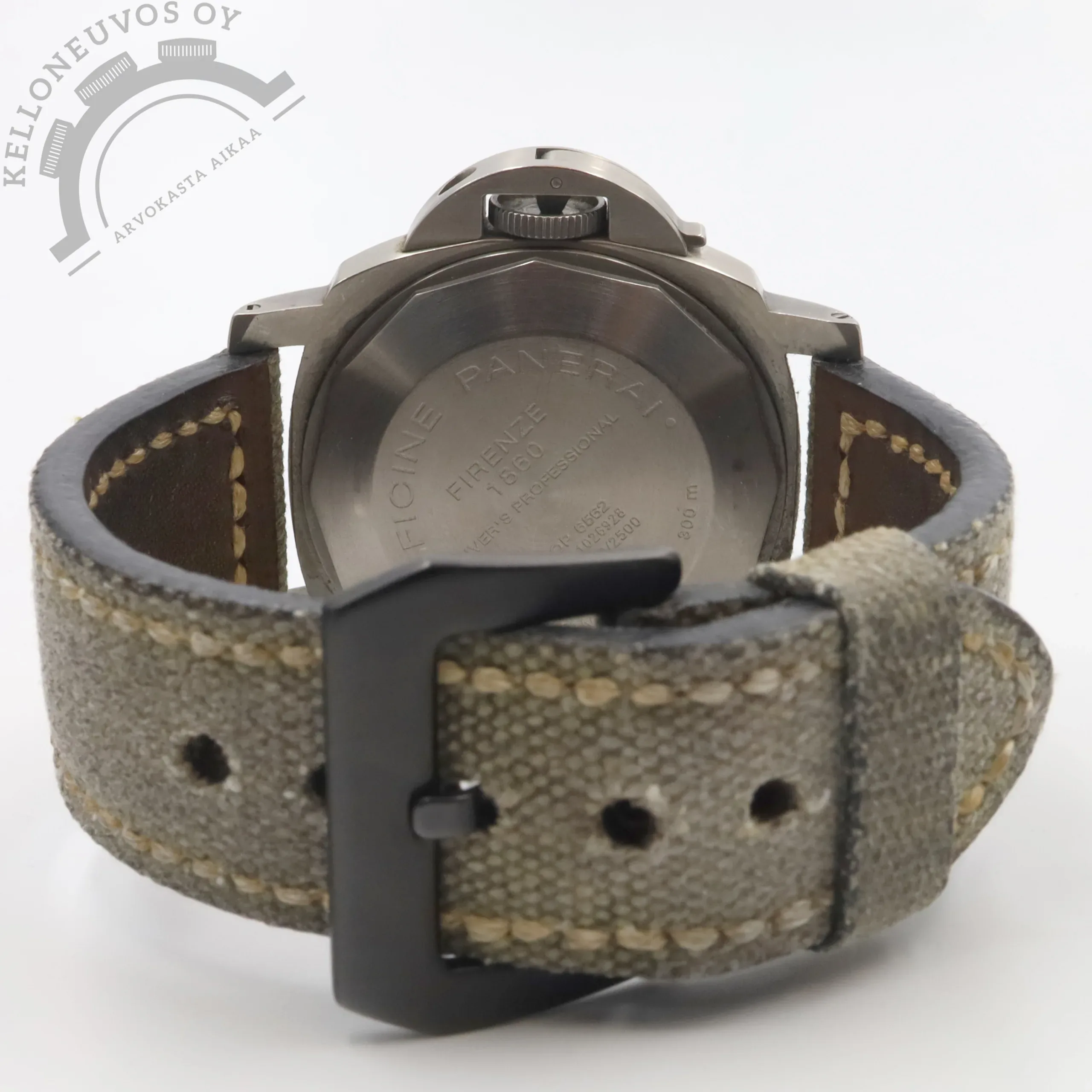 Panerai Luminor Submersible Titanium 44mm - Image 4