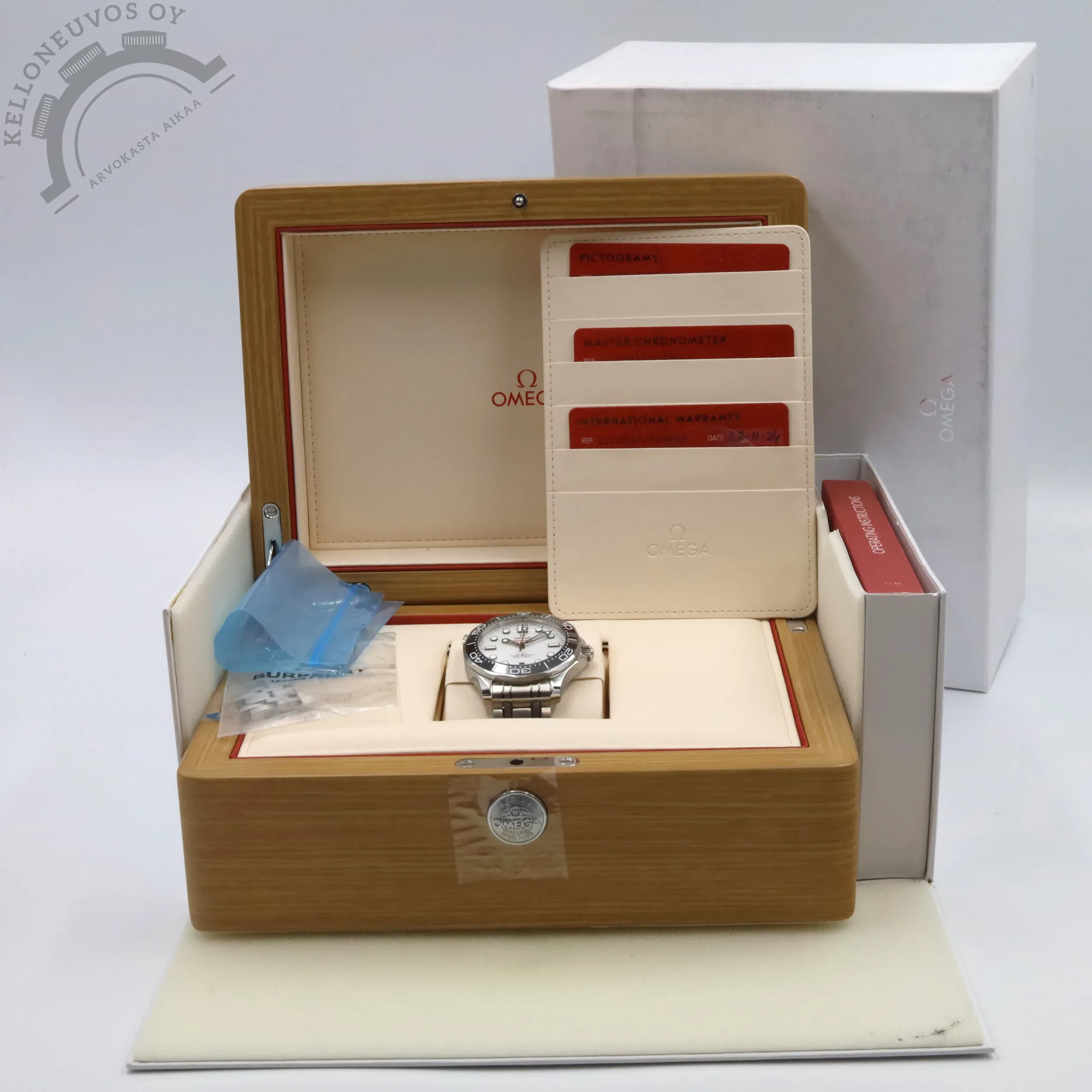 Omega Seamaster Professional Diver 300M Co-Axial Master Chronometer 42MM 7 Omega Seamaster Professional Diver 300M Co-Axial Master Chronometer 42MM - Image 7